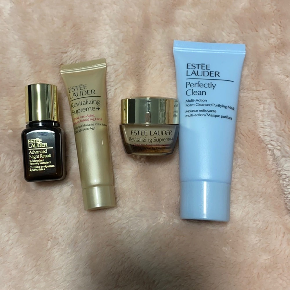 Estee Lauder 4pc travel set